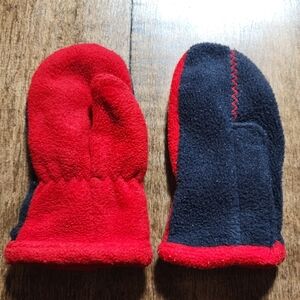 GAP Children's Velcro Mittens